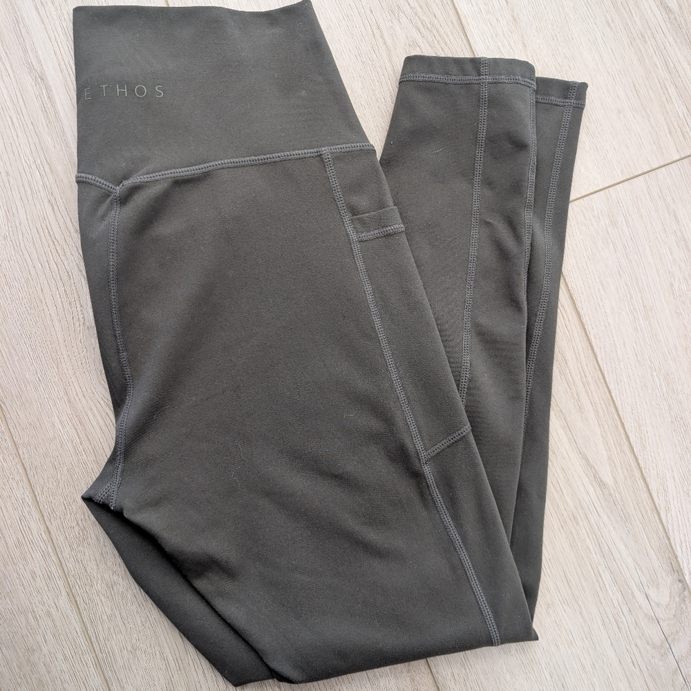 Ethos High-Waisted Leggings – Dark Olive Green – Side Pocket. Size M SHORT